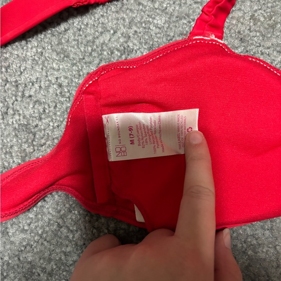 Red bikini top - Picture 5 of 8